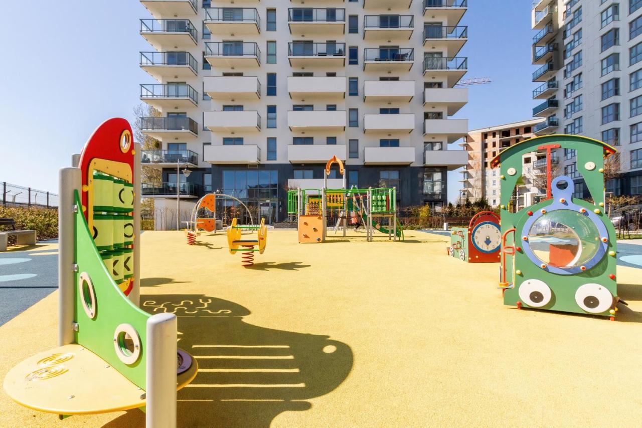 Albatross Towers Przymorze Apartments By Noclegi Renters Гданск Екстериор снимка